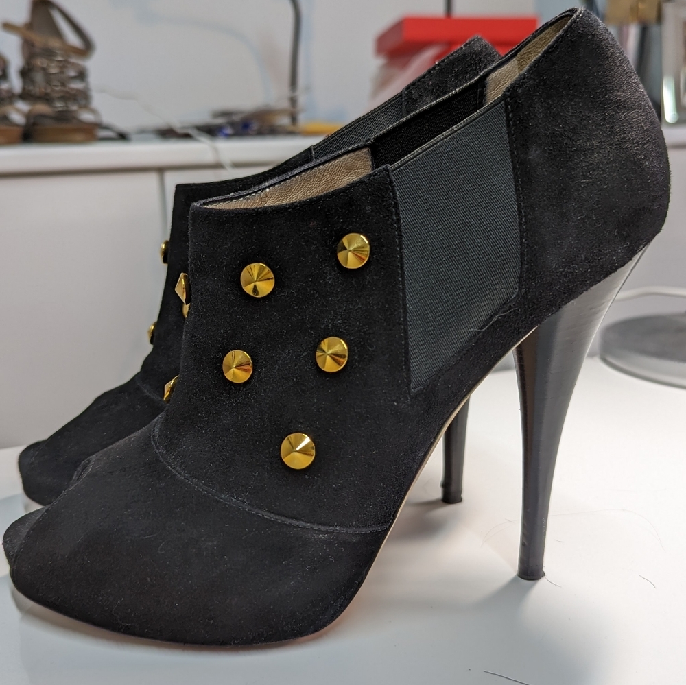 Fendi suede peep toe booties